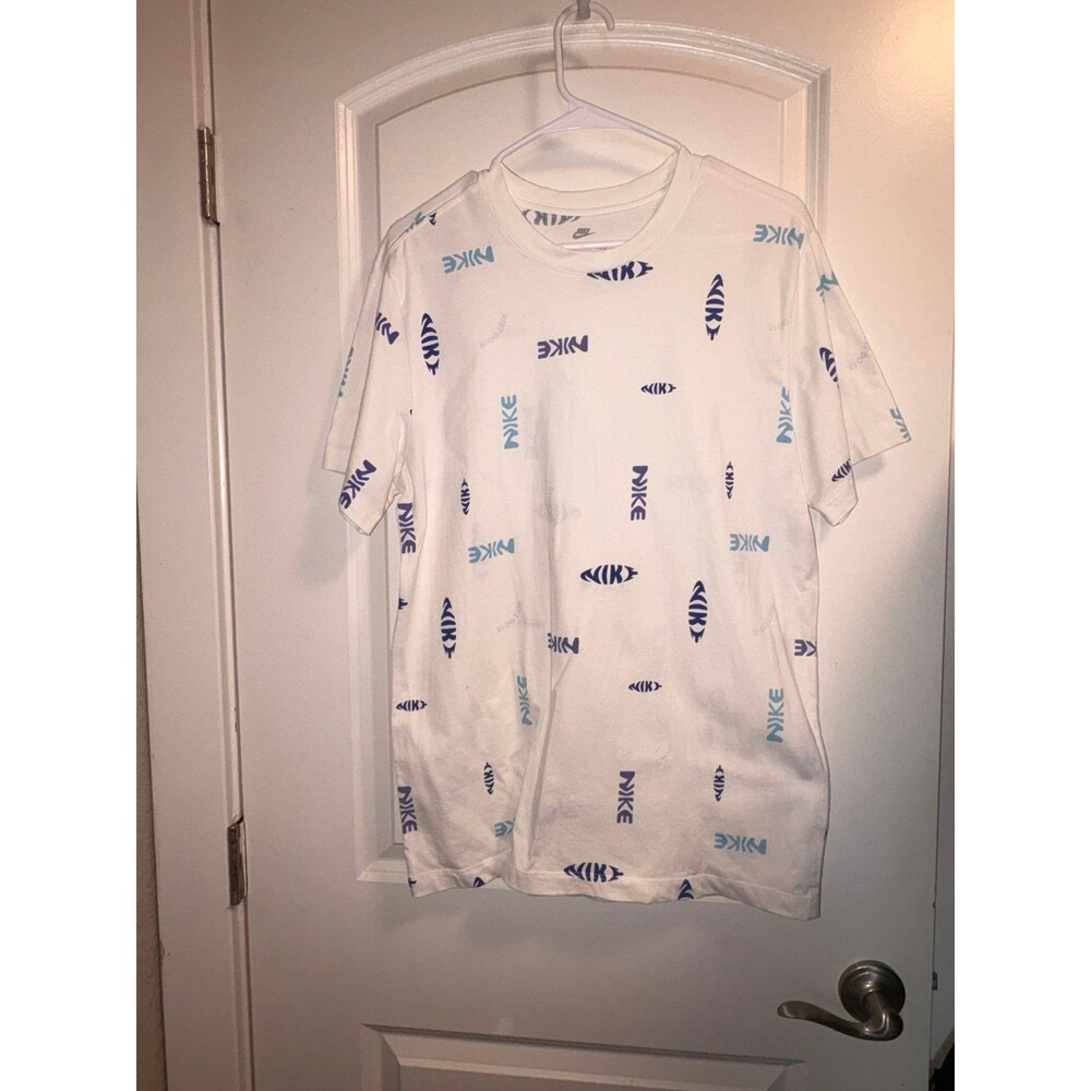 Nike all over logo Men’s Tshirt size Medium